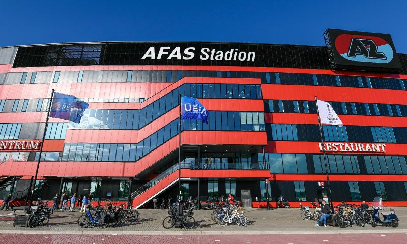 AZ verkoopt stadion geheel uit