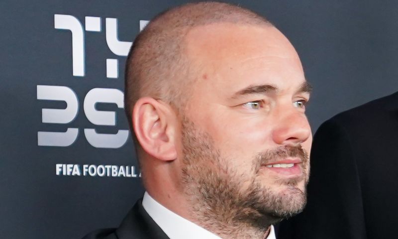 Sneijder stelt dat de jeugdopleiding van Ajax is verpest