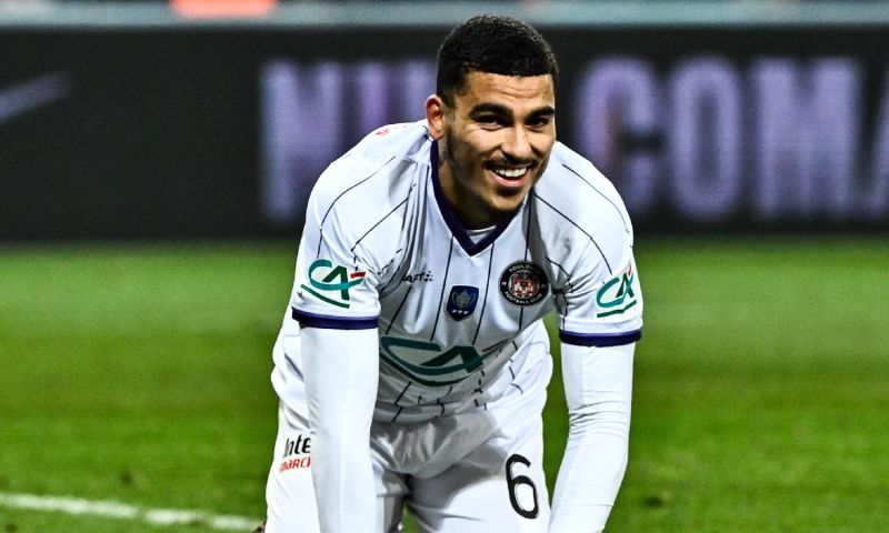 Toulouse zet Aboukhlal (ex-AZ) uit selectie: Franse bekerwinnaar start onderzoek