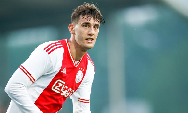 Ajax ziet af van langer verblijf Lucca in Amsterdam