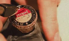 Thumbnail for article: Bling bling: Feyenoord-selectie ontvangt gepersonaliseerde ring na kampioenschap