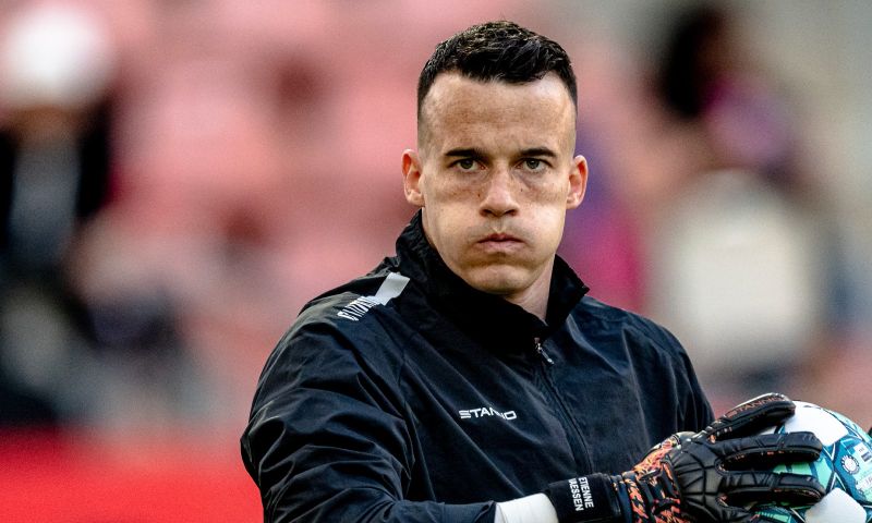 Vitesse zoekt nieuwe doelman 