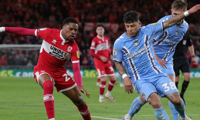 Wanneer speelden Coventry en Luton Town voor het laatst op het hoogste niveau?