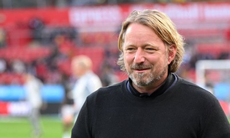 'Mislintat gaat aan Heitinga voorbij qua assistentrol, gesprekken waren vervelend'