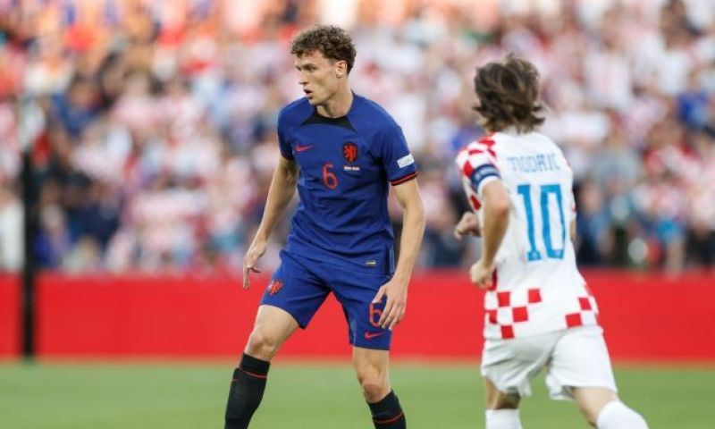Wieffer maakt indruk bij Oranje: 'Kan met Frenkie uitgroeien tot vaste waarde'