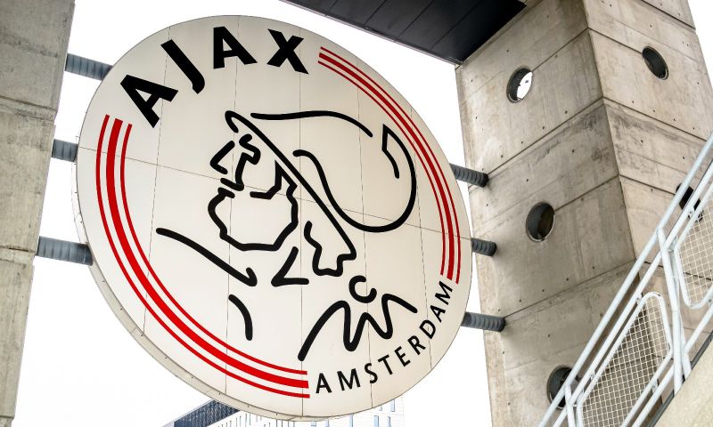 Waar worden de oefenwedstrijden van Ajax uitgezonden?