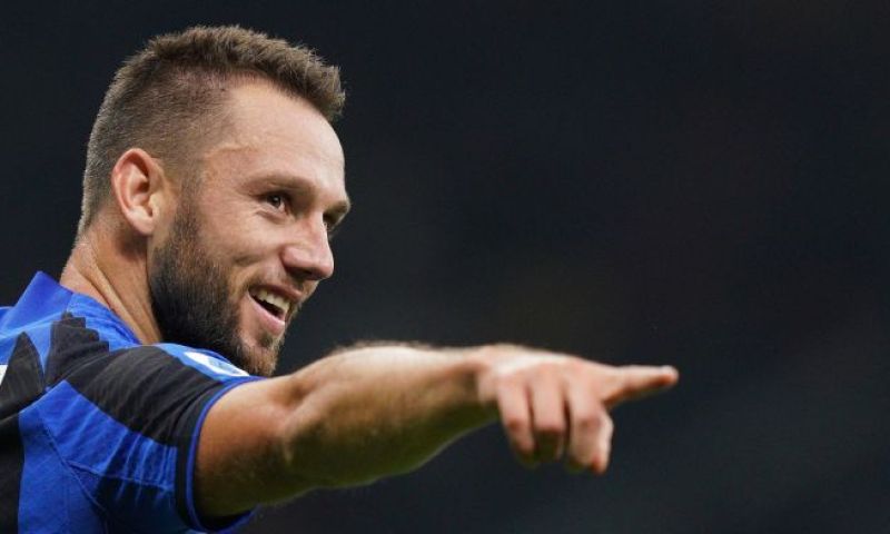 Stefan de Vrij verlengt zijn contract bij Internazionale