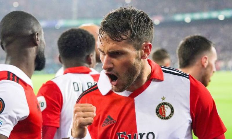 Arne Slot hoopt dat Santiago Giménez nog een jaar bij Feyenoord blijft