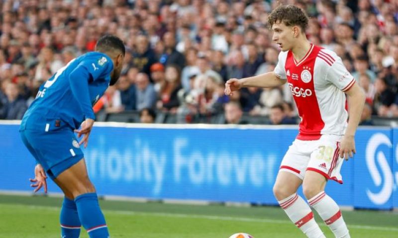 Ajax breekt contract van Belgisch jeugdinternational open