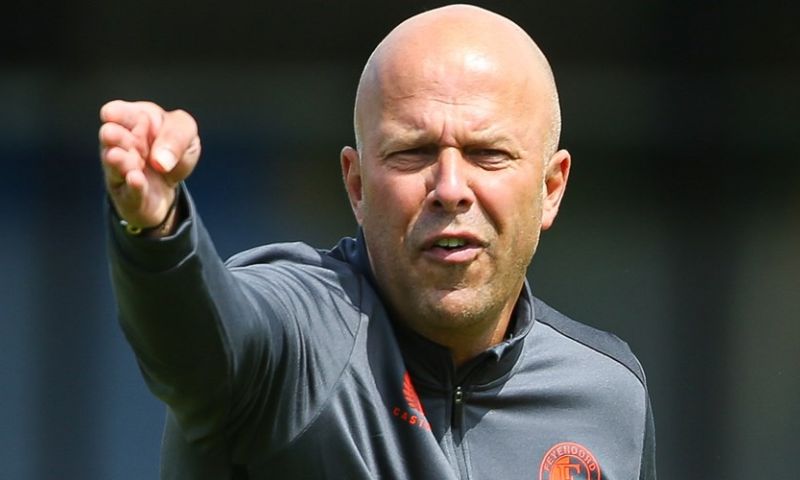 VN langs de lijn: slordig Feyenoord nog niet op voorsprong tegen Club Brugge