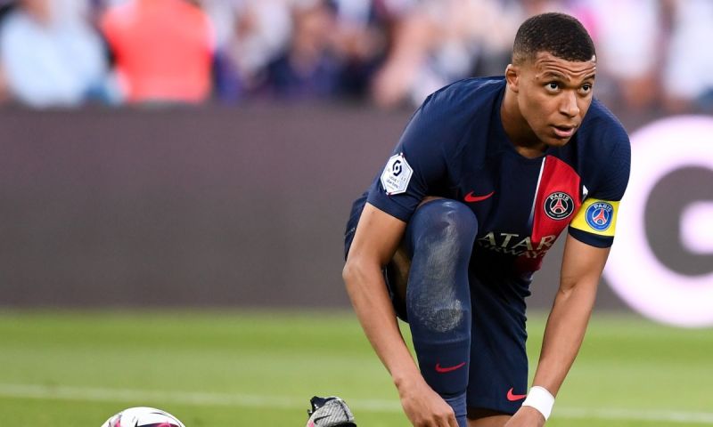 'Real Madrid opent jacht op Mbappé: officieel bod neergelegd bij PSG'