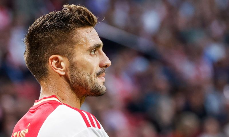 Mislintat zag Tadic-vertrek niet aankomen: 'Aan ons om nu een vervanger te zoeken'