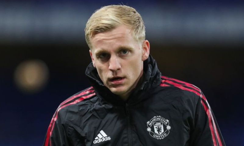 Van de Beek zinspeelt op vertrek bij Manchester United