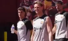 Thumbnail for article: Die heeft niet stil gezeten: gespierde De Jong verschijnt op Barcelona-training