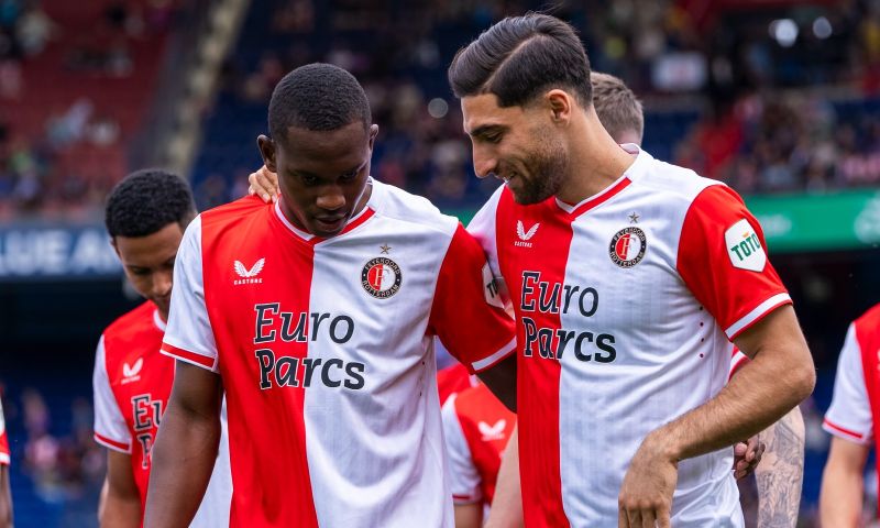 Hier kan je de oefenwedstrijdwedstrijd tussen Feyenoord en Villarreal volgen
