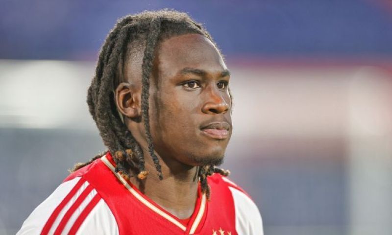 Bassey niet mee met Ajax op trainingskamp