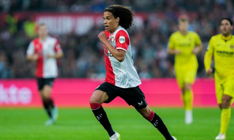 Gjivai Zechiël heeft zijn officieuze debuut gemaakt in De Kuip