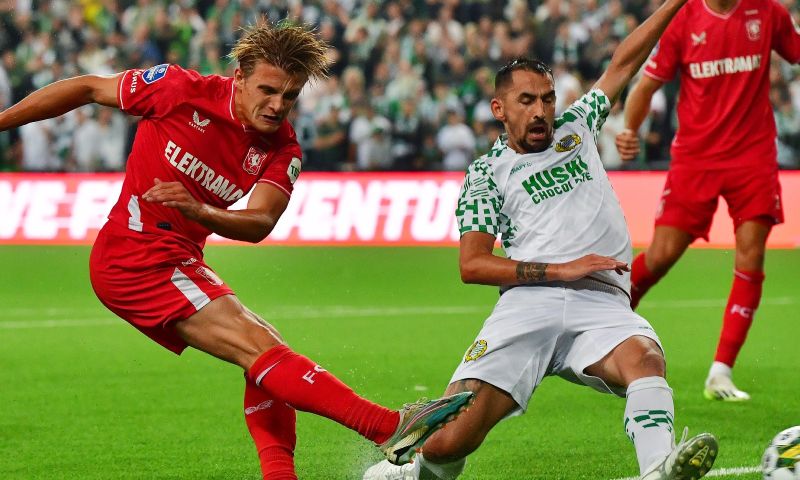 Twente maakt gelijkmaker in de slotfase van de verlenging en schakelt Hammarby uit