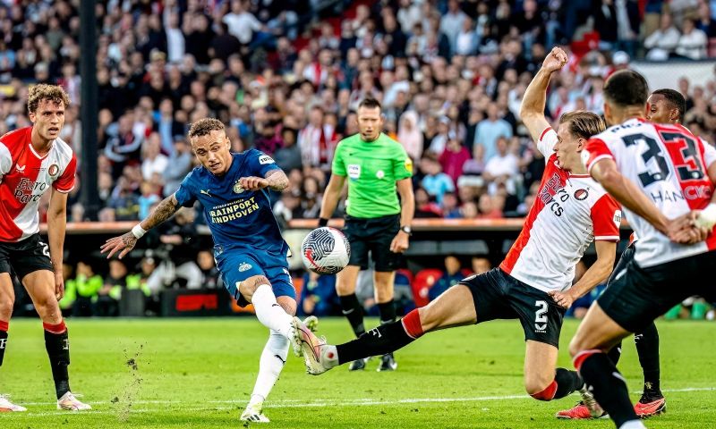 PSV verslaat Feyenoord en wint de Johan Cruijff Schaal