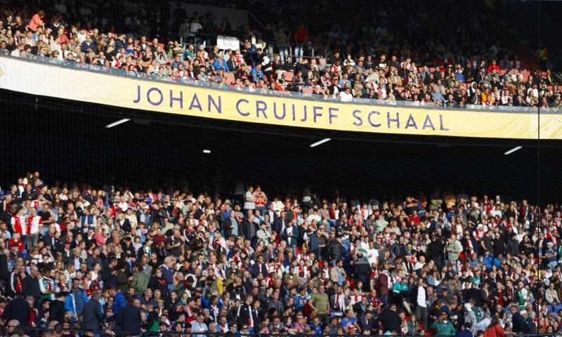 Voorwerpen vanuit PSV-vak: supporter gewond geraakt tijdens Johan Cruijff Schaal