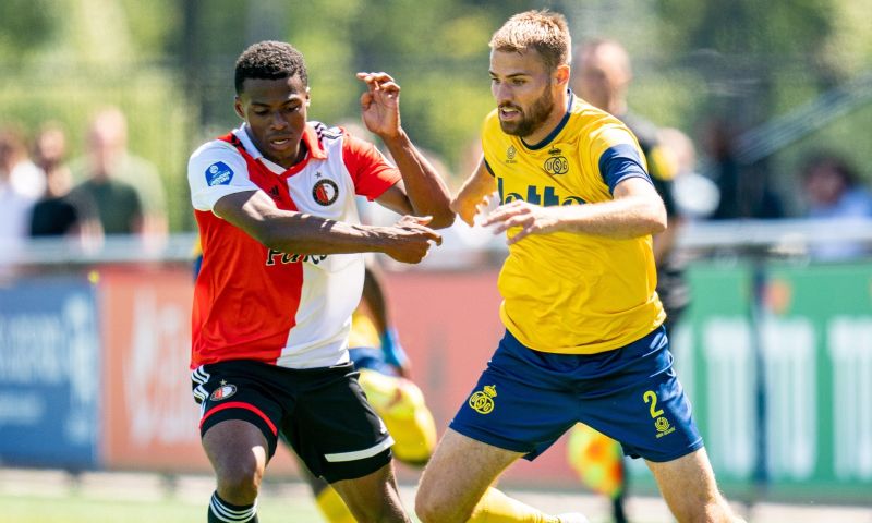 Feyenoord heeft Bart Nieuwkoop officieel gepresenteerd