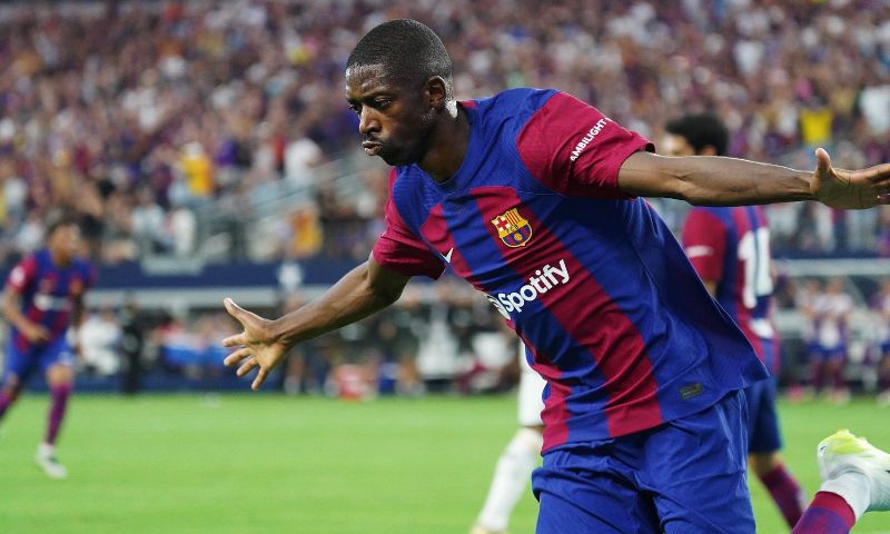 Paris Saint-Germain heeft Ousmane Dembélé gepresenteerd