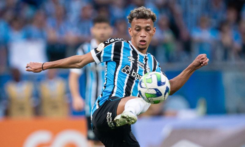 Wie is João Paulo Bitello, de Braziliaan die wordt gevolgd door Feyenoord?