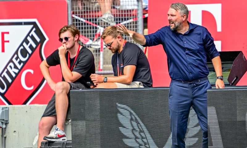Deze twee trainers werden naast Silberbauer ook na drie speelronden ontslagen