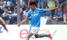 Thumbnail for article: 'PSV en Napoli gaan elkaar vinden: Lozano stapt op het vliegtuig naar Nederland'
