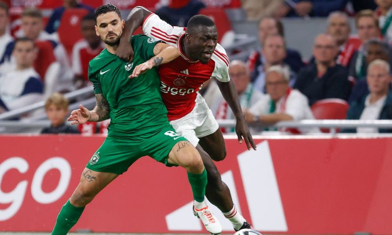 Ajax verliest van Ludogorets maar bereikt de groepsfase van de Europa League