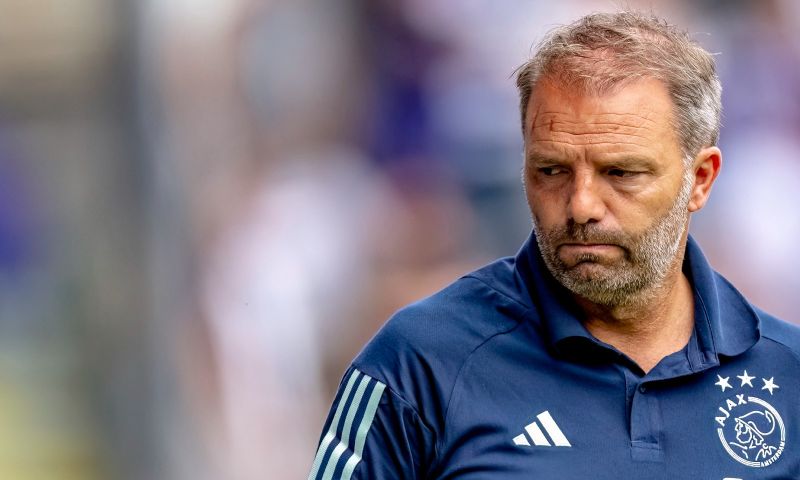Steijn kritisch na nederlaag tegen Ludogorets: 'alle begrip voor fluitconcert'