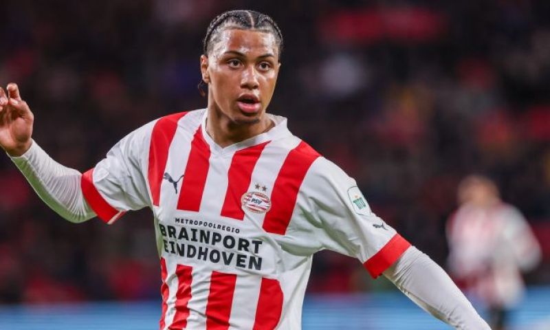 De transfer van Fodé Fofana van PSV naar Vitesse is op het nippertje afgerond