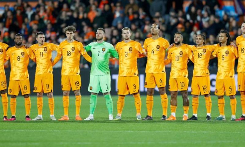 VN Poll: Welke spelers moeten bij Oranje op het middenveld tegen Griekenland?