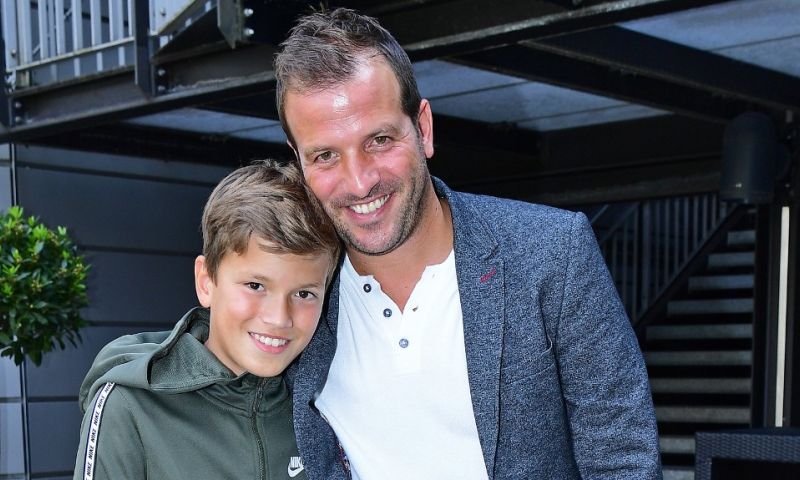 Van der Vaart dolblij na Ajax-transfer van zoon