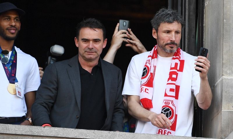 'Saudi's gaan poging doen om het succesvolle duo Van Bommel-Overmars los te weken'