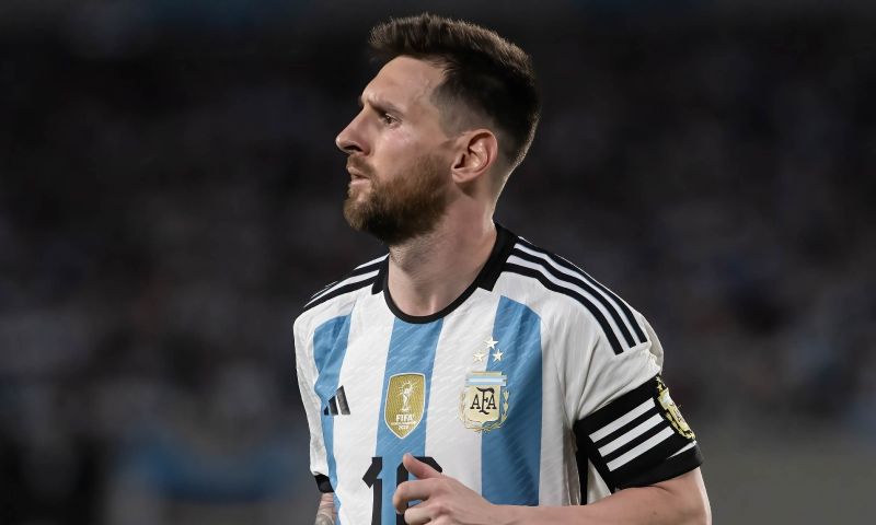 Messi richt pijlen op Van Gaal: 'Zijn opmerkingen zijn niet relevant'