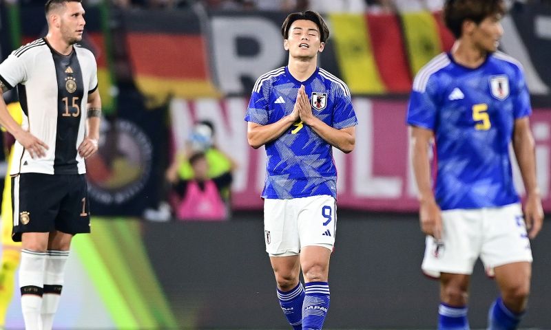 Kopzorgen voor Feyenoord: Ueda verlaat trainingskamp Japan met blessure  