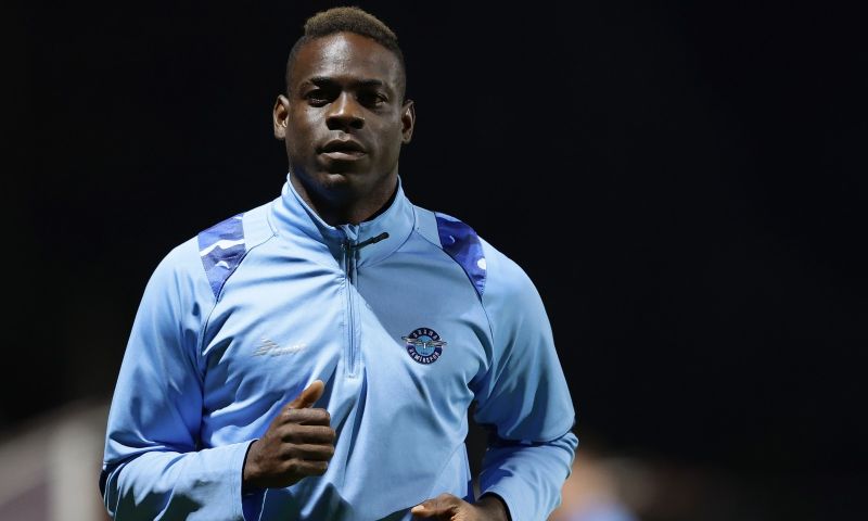 Balotelli verlaat Zwitserland en is op weg naar hereniging met Kluivert in Turkije