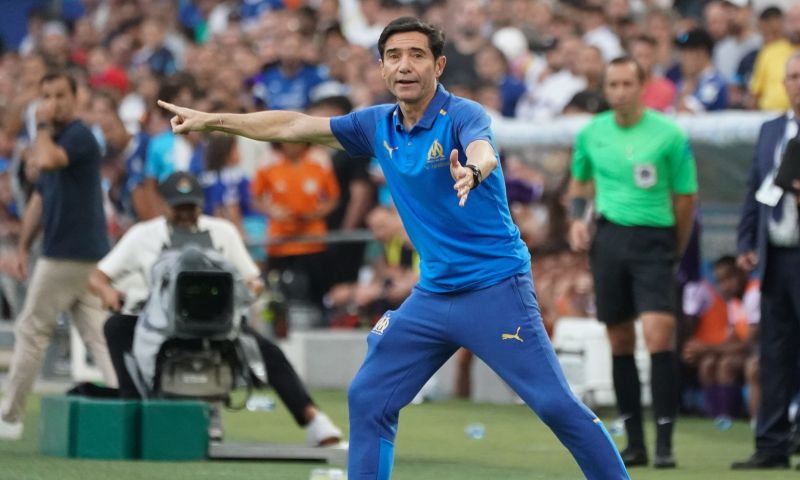 'Trainer Marcelino stapt op bij Marseille, crisis voor EL-duel met Ajax'