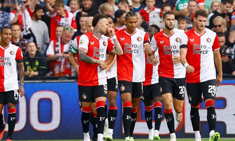 Feyenoord dendert door: Go Ahead mede dankzij Gimenez eenvoudig opzij geschoven