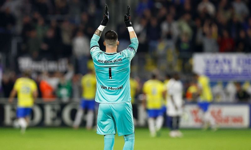 RKC-Ajax definitief gestaakt, onduidelijkheid over ernstige situatie Vaessen