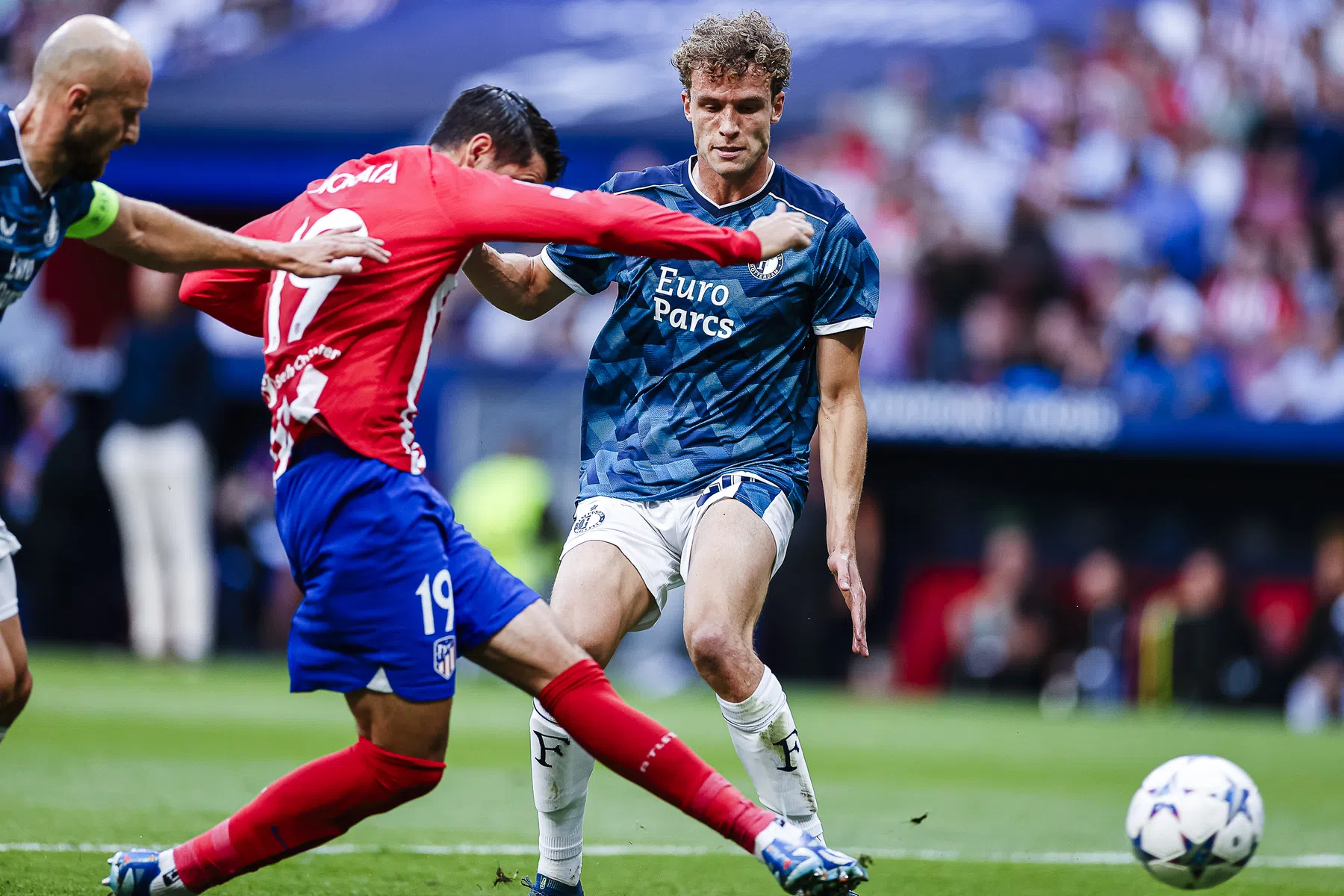 Analisten zien arbitrage Feyenoord benadelen: 'Atlético heeft voordeel..'