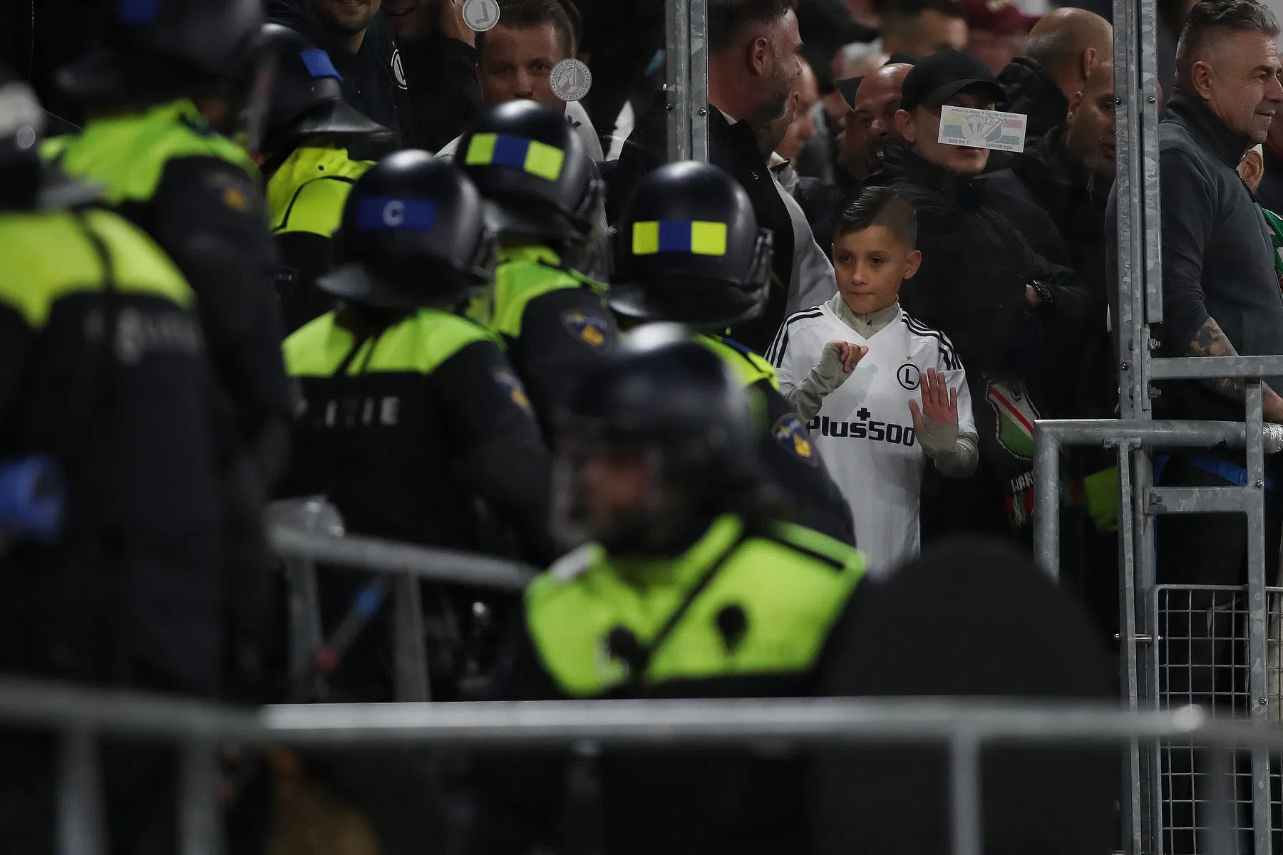 Poolse media: politie pakt twee spelers Legia Warschau op na wedstrijd tegen AZ