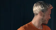 Thumbnail for article: Weghorst kan zijn lach niet inhouden na pijnlijke spelfout van Veerman  