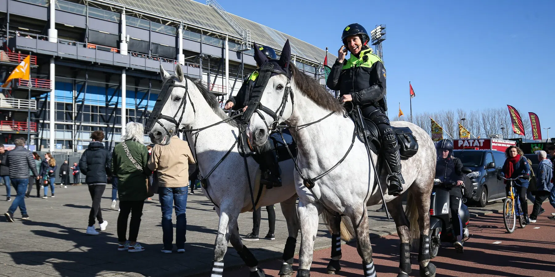 Amsterdamse politie pleit voor weren van alle buitenlandse supporters in Nederland