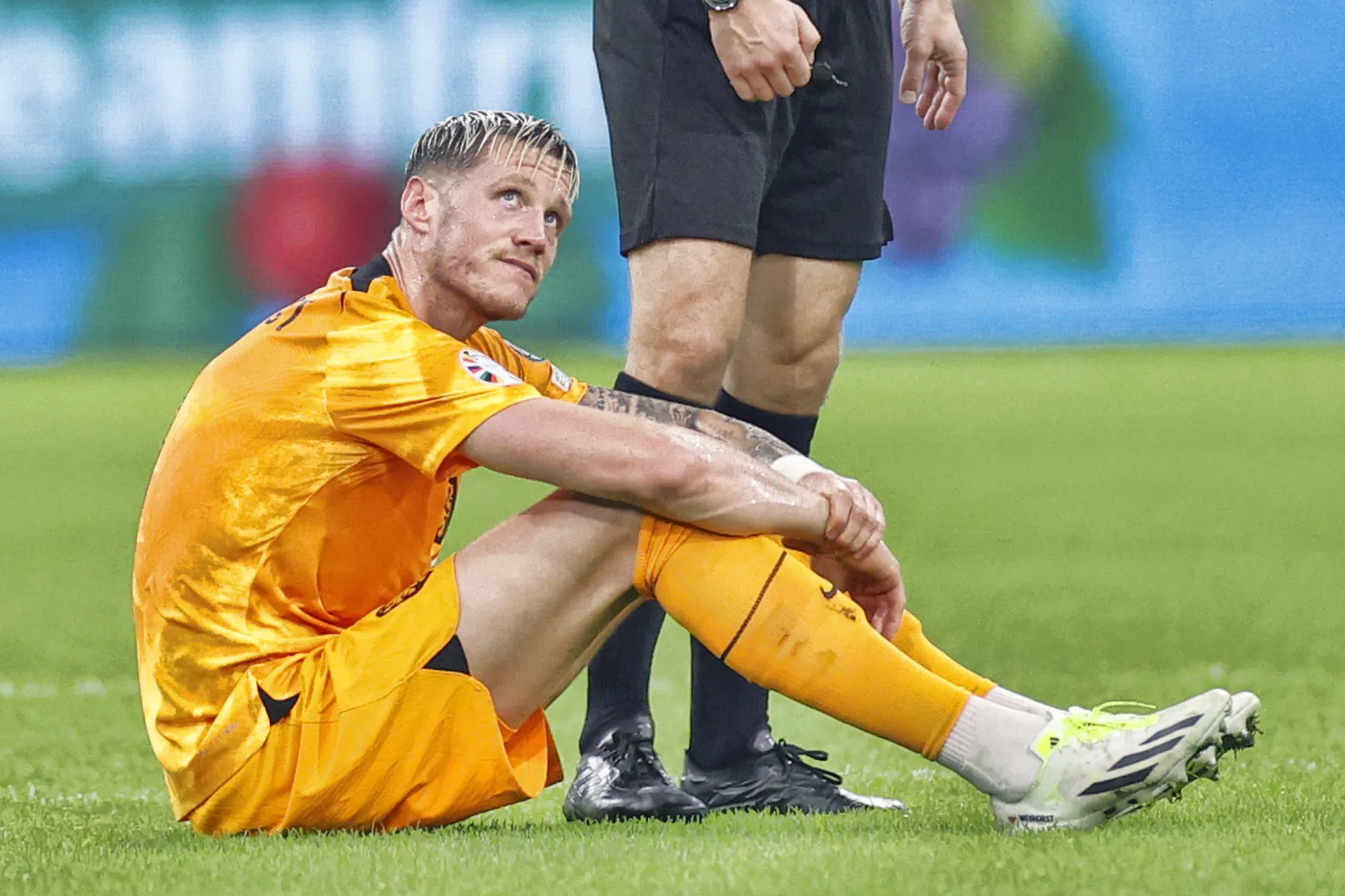 Oranje traint in aanloop naar Griekenland zonder geblesseerde Weghorst