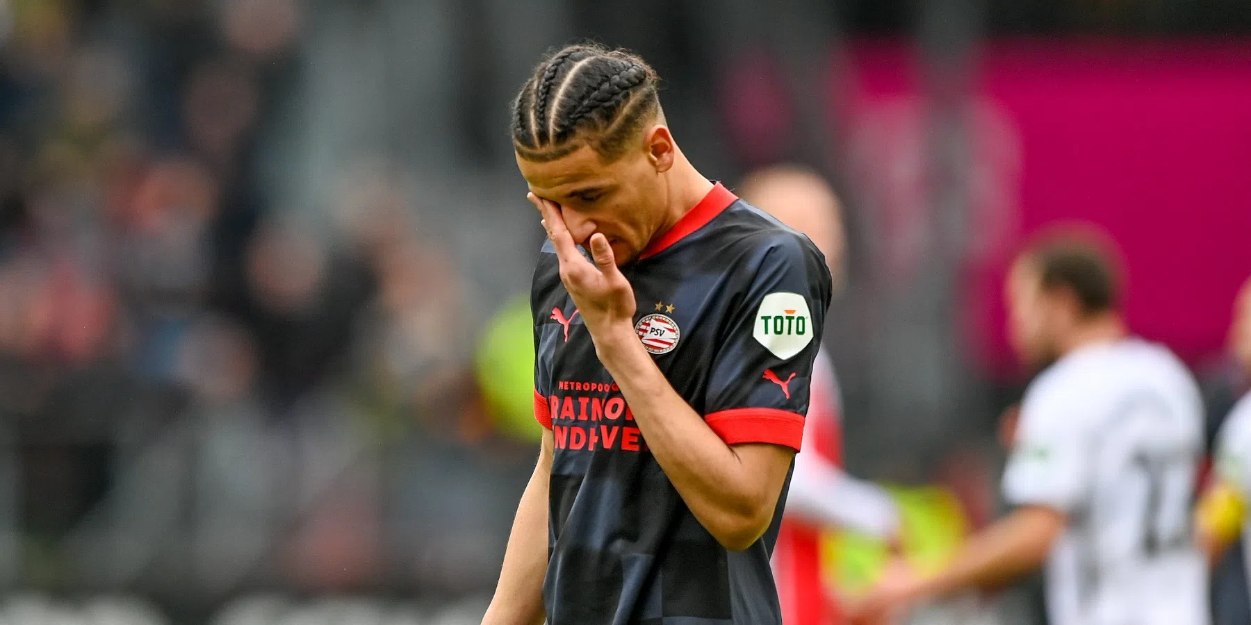 'PSV werkte oefenwedstrijd af, twee spelers steeds dichter bij rentree'