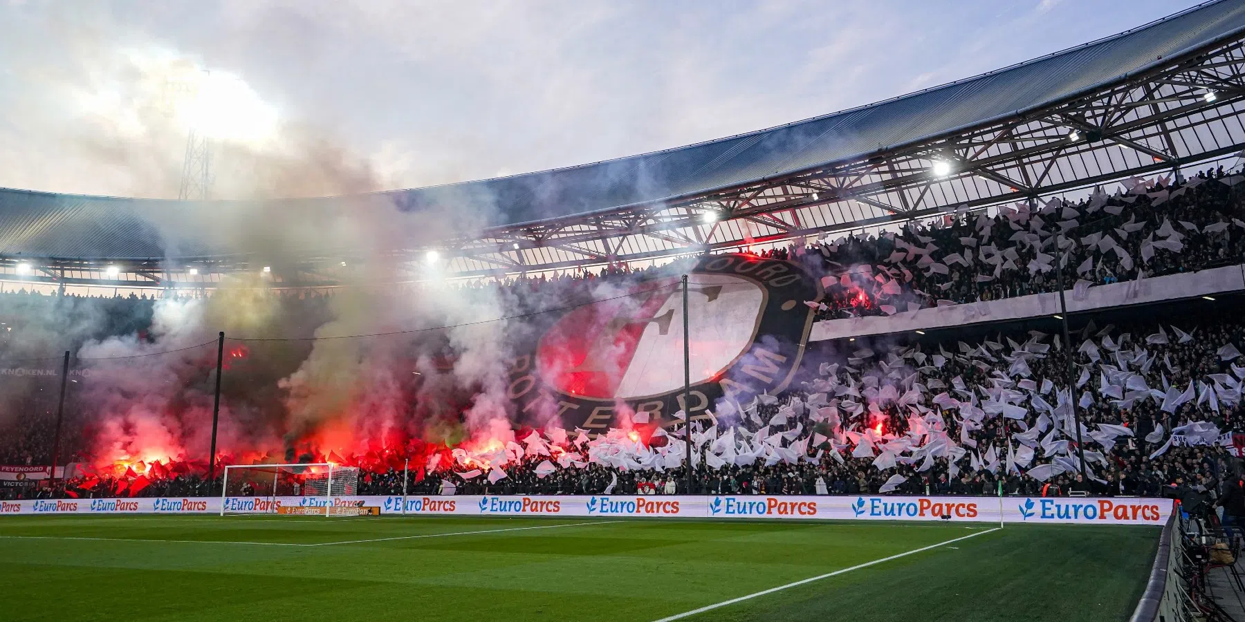 Wat is het clublied van Feyenoord en welke songtekst hoort erbij?