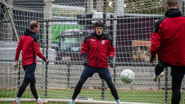 Vaessen is na de botsing met Brobbey weer beschikbaar voor RKC