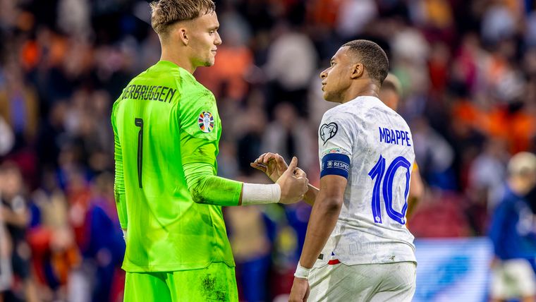 Jeroen Stekelenburg ziet andere keeper dan Justin Bijlow op doel voor EK